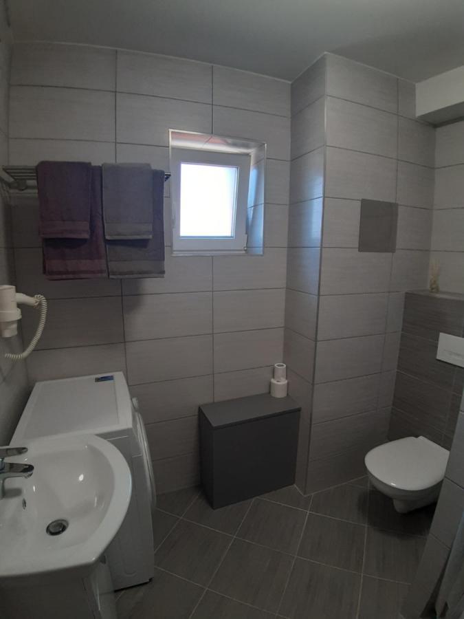 Profi Keco Apartman Balatonalmádi Εξωτερικό φωτογραφία
