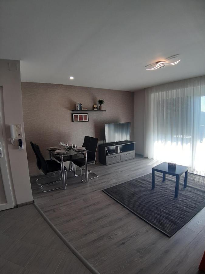 Profi Keco Apartman Balatonalmádi Εξωτερικό φωτογραφία