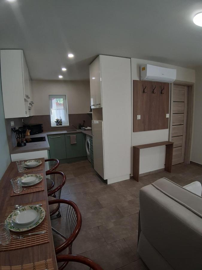 Profi Keco Apartman Balatonalmádi Εξωτερικό φωτογραφία