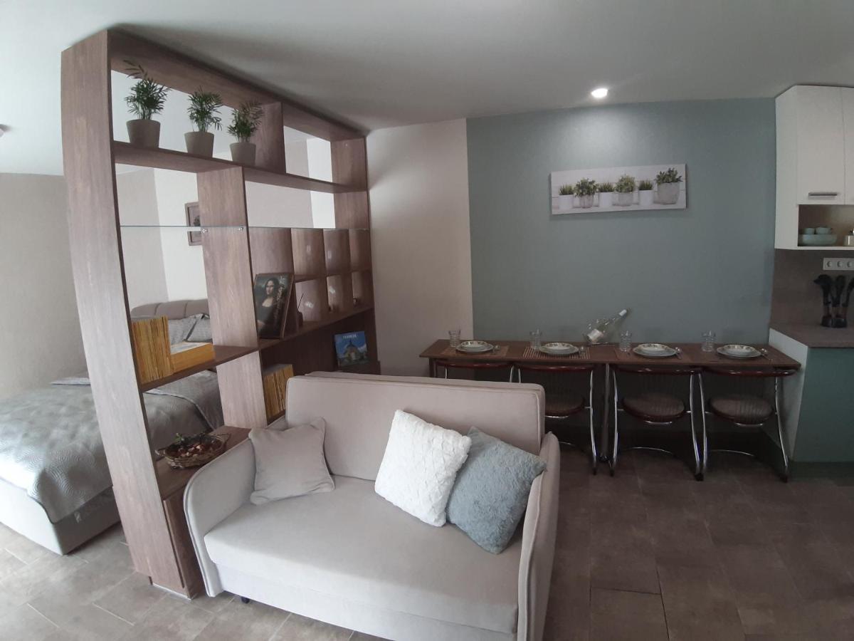 Profi Keco Apartman Balatonalmádi Εξωτερικό φωτογραφία