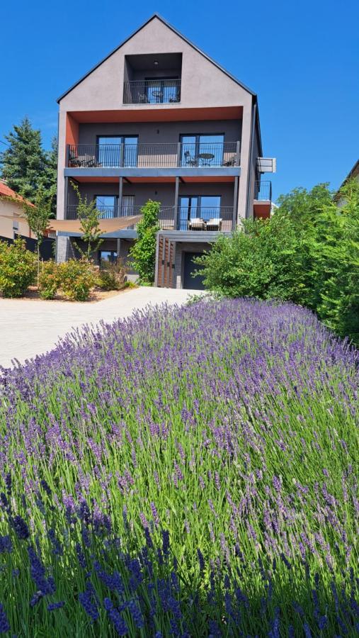 Profi Keco Apartman Balatonalmádi Εξωτερικό φωτογραφία